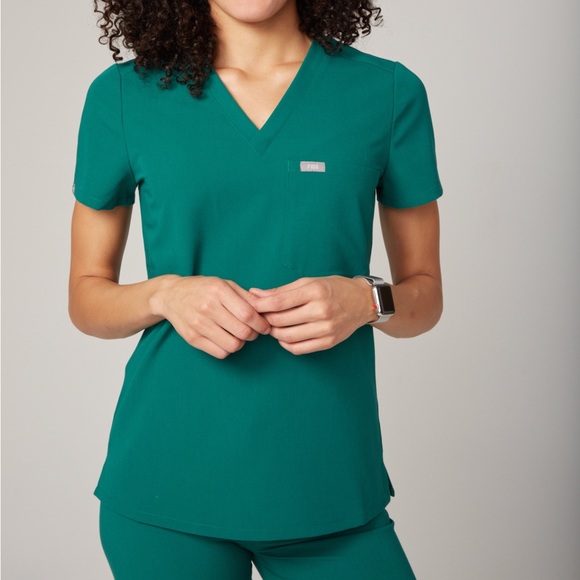 Figs Tops - FIGS Catarina Scrub Top - Hunter Green